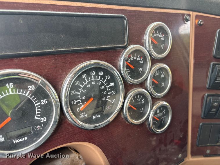 image for item YA4262 2020 Western Star 4700 dump truck