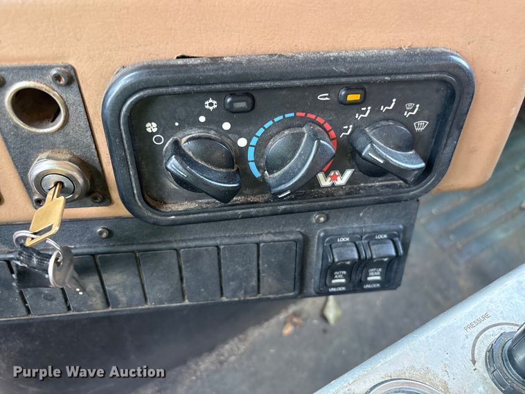 image for item YA4262 2020 Western Star 4700 dump truck
