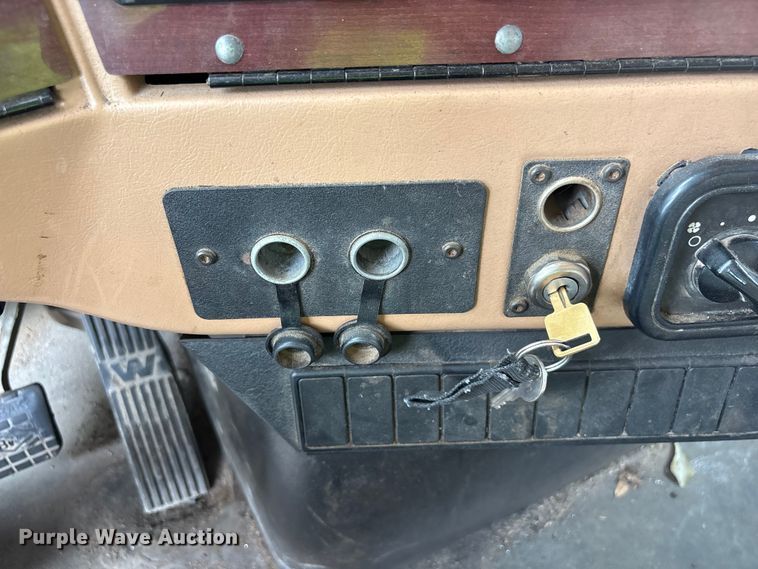 image for item YA4262 2020 Western Star 4700 dump truck