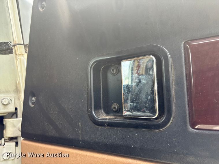 image for item YA4262 2020 Western Star 4700 dump truck