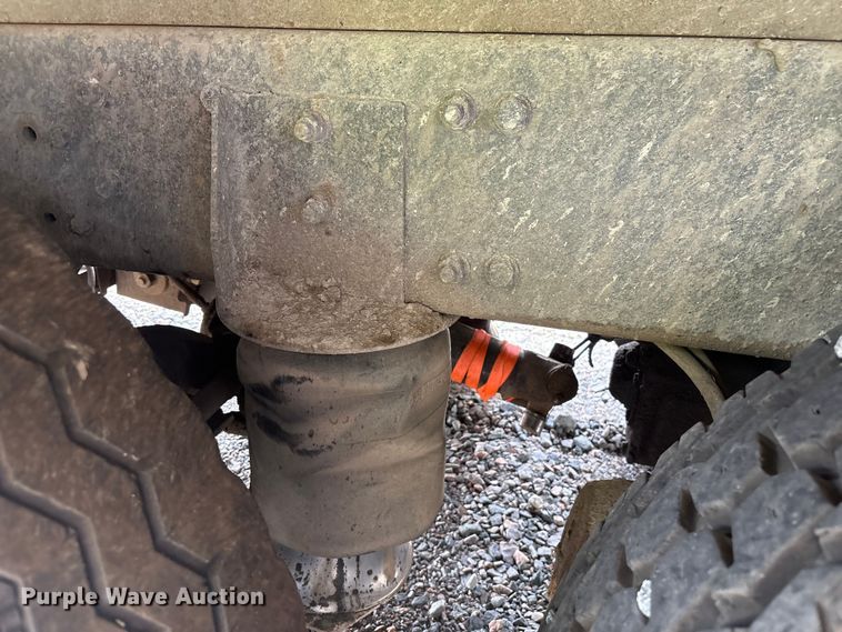 image for item YA4262 2020 Western Star 4700 dump truck