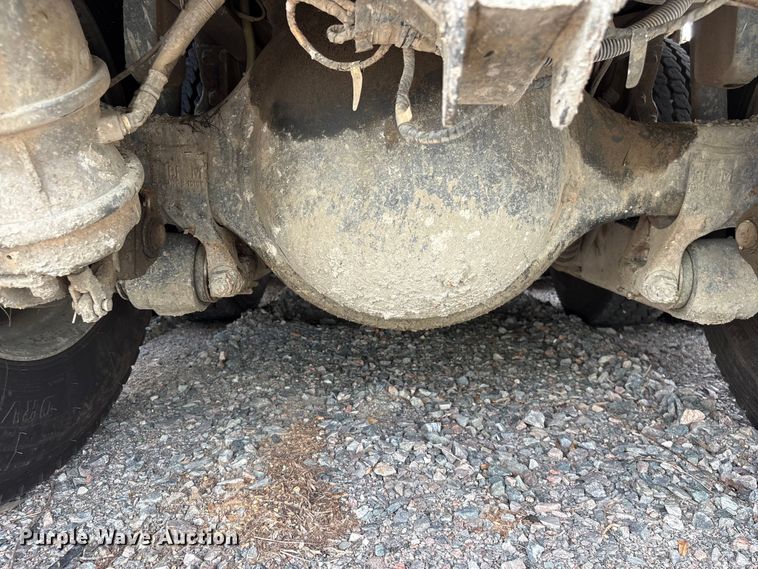 image for item YA4262 2020 Western Star 4700 dump truck