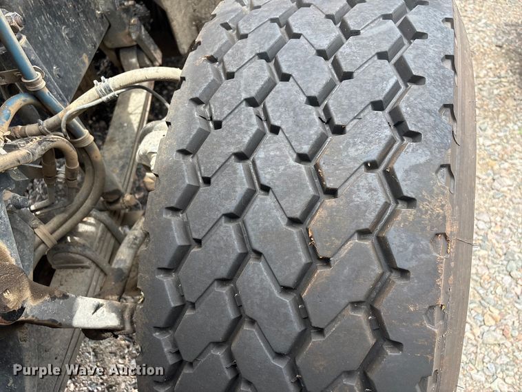 image for item YA4262 2020 Western Star 4700 dump truck