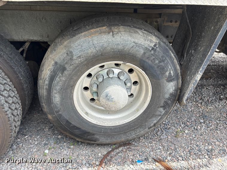 image for item YA4262 2020 Western Star 4700 dump truck