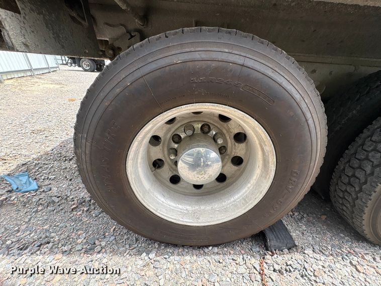 image for item YA4262 2020 Western Star 4700 dump truck