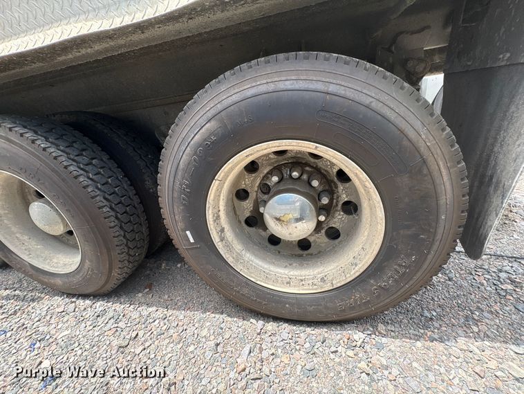 image for item YA4262 2020 Western Star 4700 dump truck