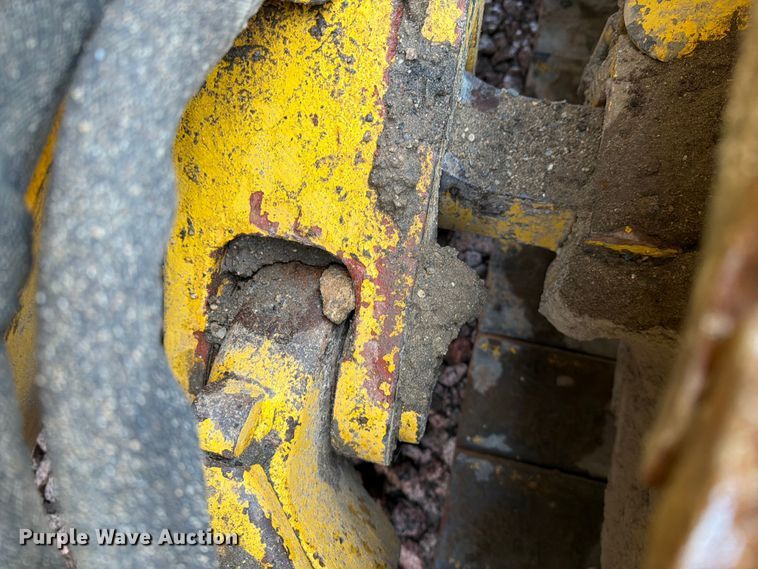 image for item YA4272 2019 Komatsu D51PXI-24 dozer