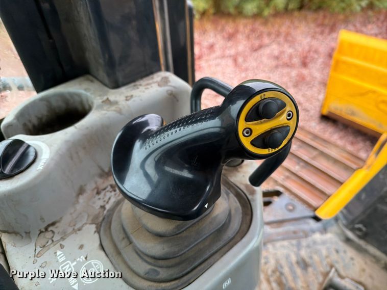 image for item YA4272 2019 Komatsu D51PXI-24 dozer