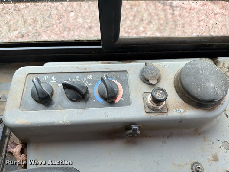 image for item YA4272 2019 Komatsu D51PXI-24 dozer