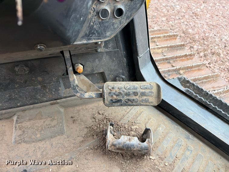 image for item YA4272 2019 Komatsu D51PXI-24 dozer
