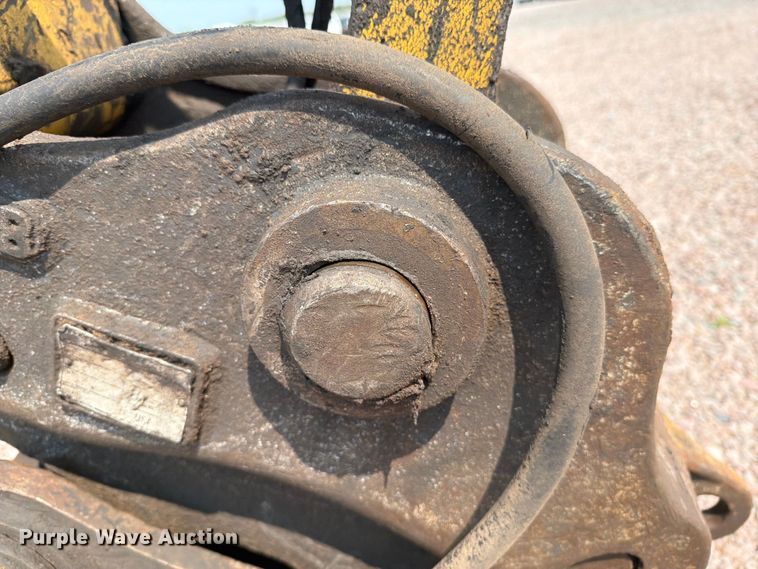 image for item YA4273 2017 Komatsu PC170LC-10 excavator