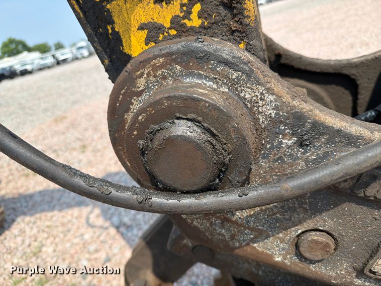 image for item YA4273 2017 Komatsu PC170LC-10 excavator