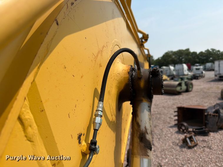image for item YA4273 2017 Komatsu PC170LC-10 excavator