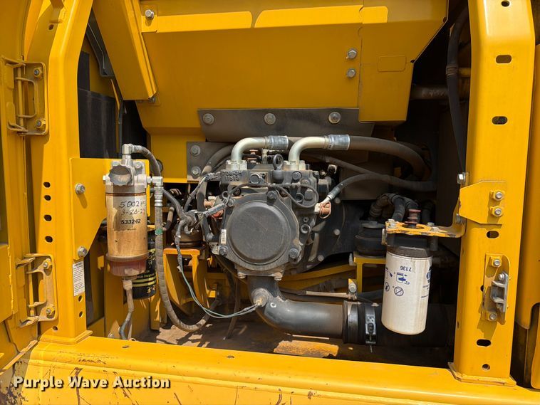 image for item YA4273 2017 Komatsu PC170LC-10 excavator