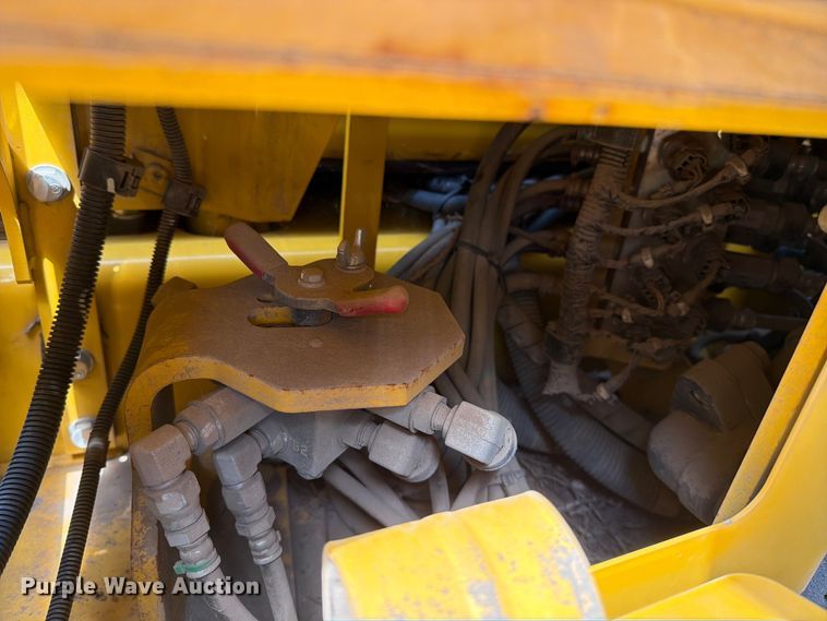 image for item YA4273 2017 Komatsu PC170LC-10 excavator
