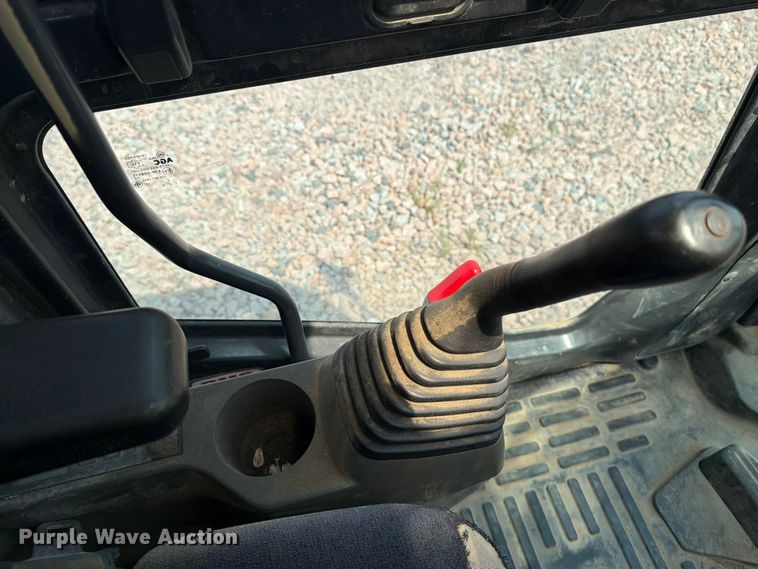 image for item YA4273 2017 Komatsu PC170LC-10 excavator