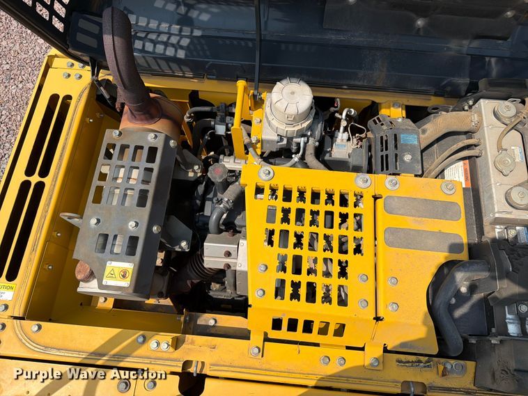image for item YA4273 2017 Komatsu PC170LC-10 excavator