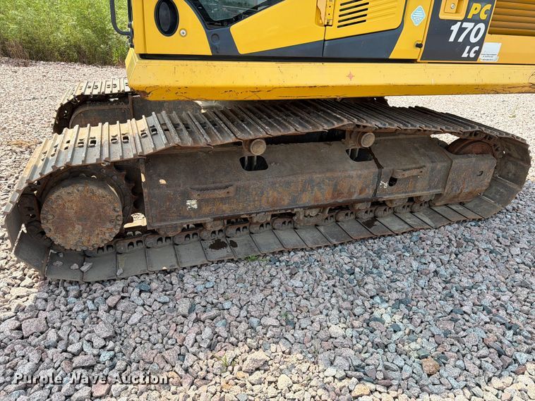 image for item YA4273 2017 Komatsu PC170LC-10 excavator