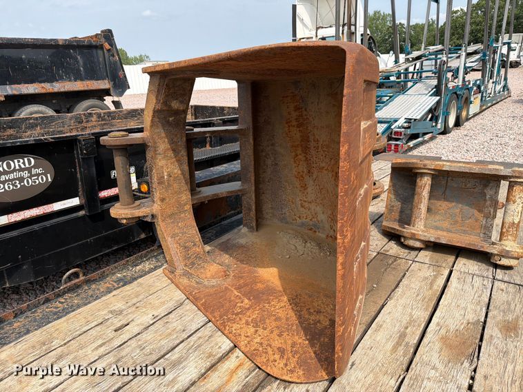 image for item YA4273 2017 Komatsu PC170LC-10 excavator