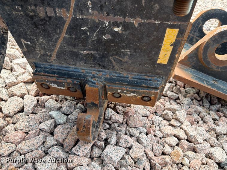 image for item YA4273 2017 Komatsu PC170LC-10 excavator