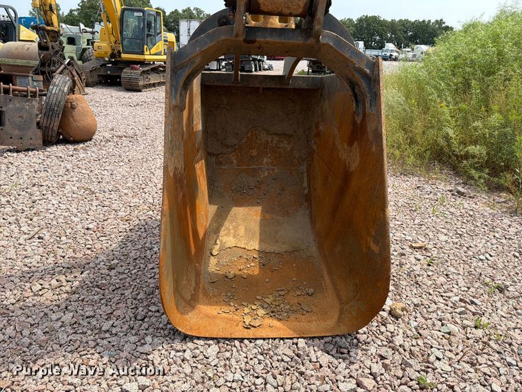 image for item YA4274 2014 Komatsu PC360LC-10 excavator