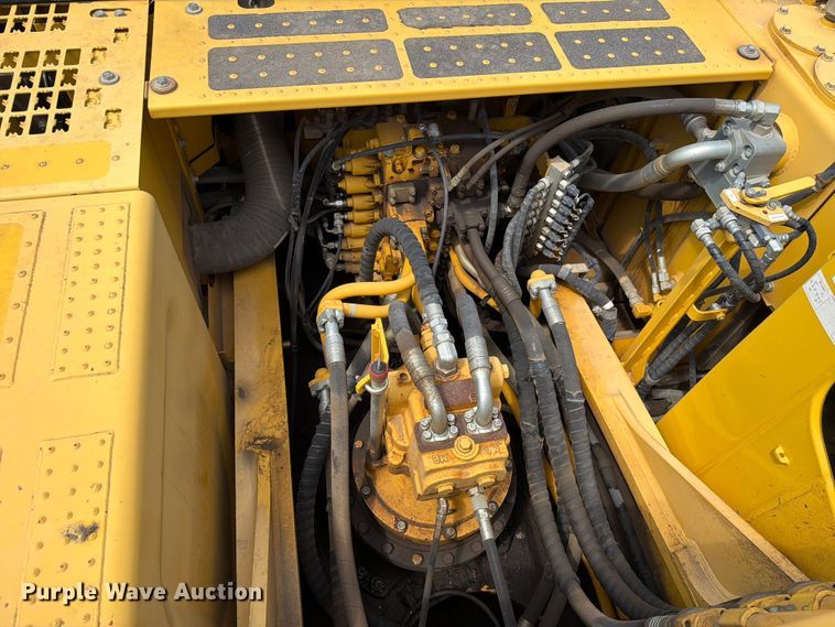 image for item YA4274 2014 Komatsu PC360LC-10 excavator