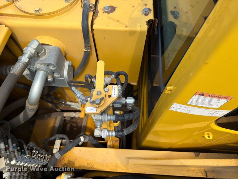 image for item YA4274 2014 Komatsu PC360LC-10 excavator