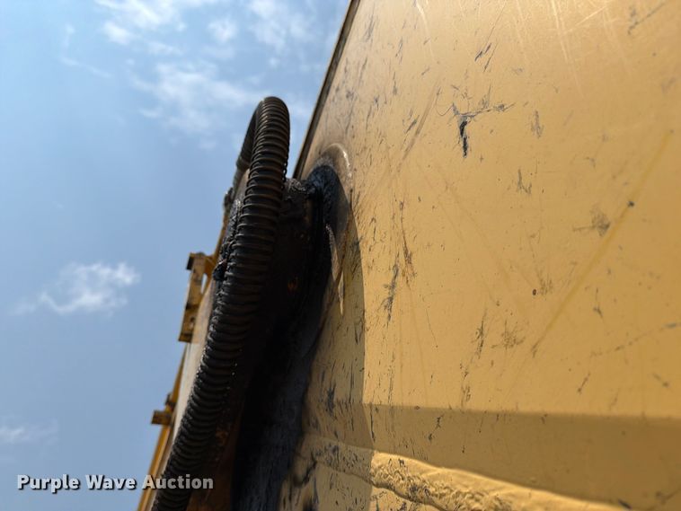 image for item YA4274 2014 Komatsu PC360LC-10 excavator