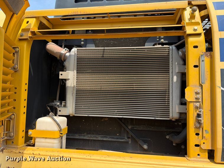image for item YA4274 2014 Komatsu PC360LC-10 excavator