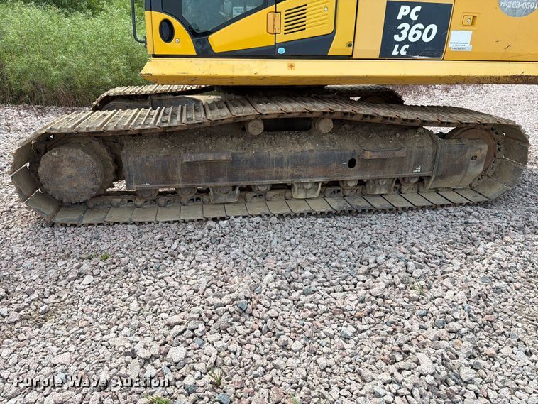 image for item YA4274 2014 Komatsu PC360LC-10 excavator