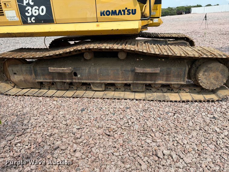 image for item YA4274 2014 Komatsu PC360LC-10 excavator