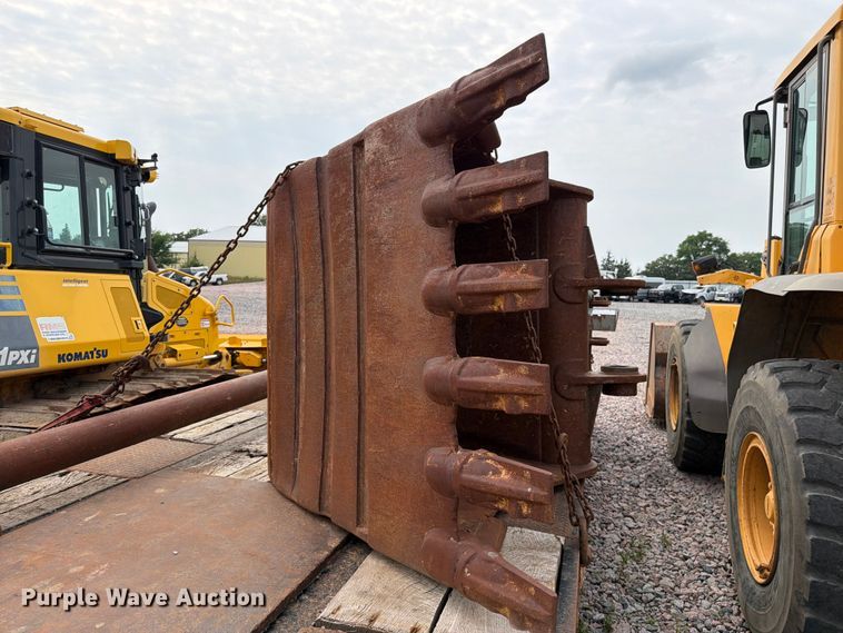 image for item YA4274 2014 Komatsu PC360LC-10 excavator