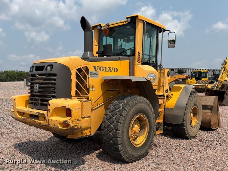 image for item YA4275 2009 Volvo L90F wheel loader