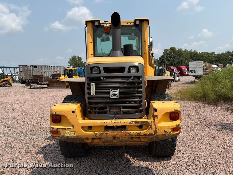 image for item YA4275 2009 Volvo L90F wheel loader