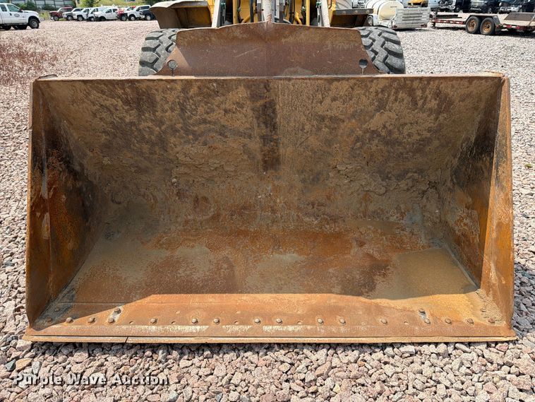 image for item YA4275 2009 Volvo L90F wheel loader