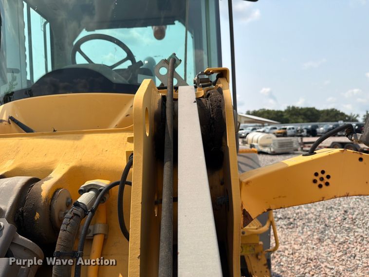 image for item YA4275 2009 Volvo L90F wheel loader