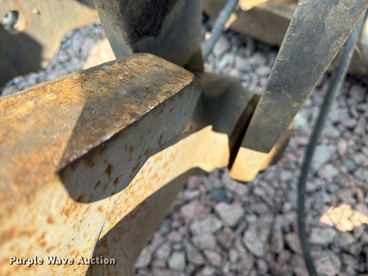image for item YA4275 2009 Volvo L90F wheel loader