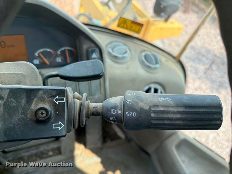 image for item YA4275 2009 Volvo L90F wheel loader