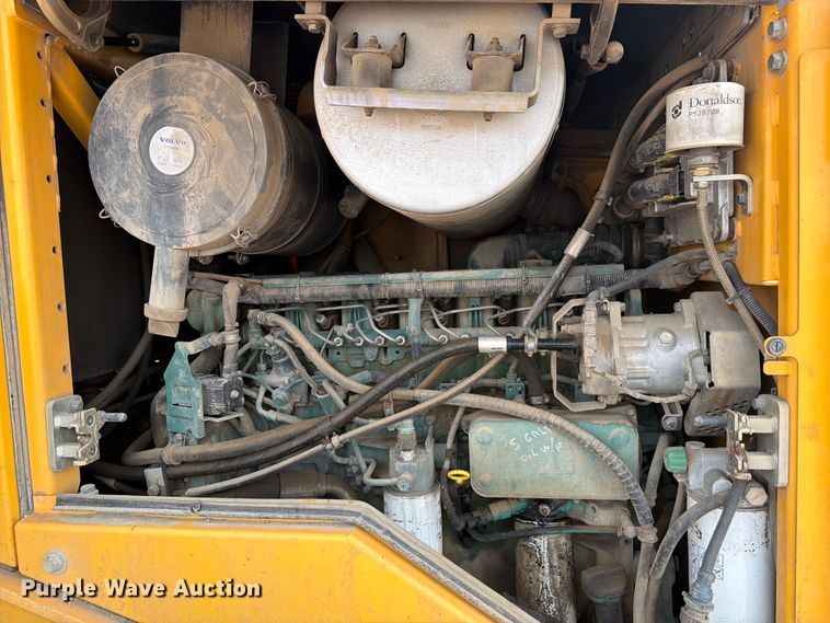 image for item YA4275 2009 Volvo L90F wheel loader