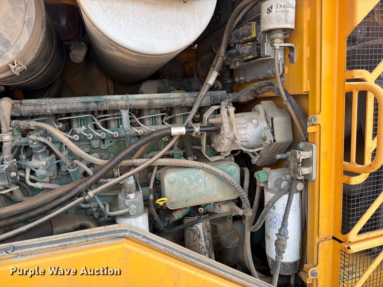 image for item YA4275 2009 Volvo L90F wheel loader