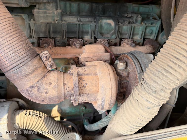 image for item YA4275 2009 Volvo L90F wheel loader