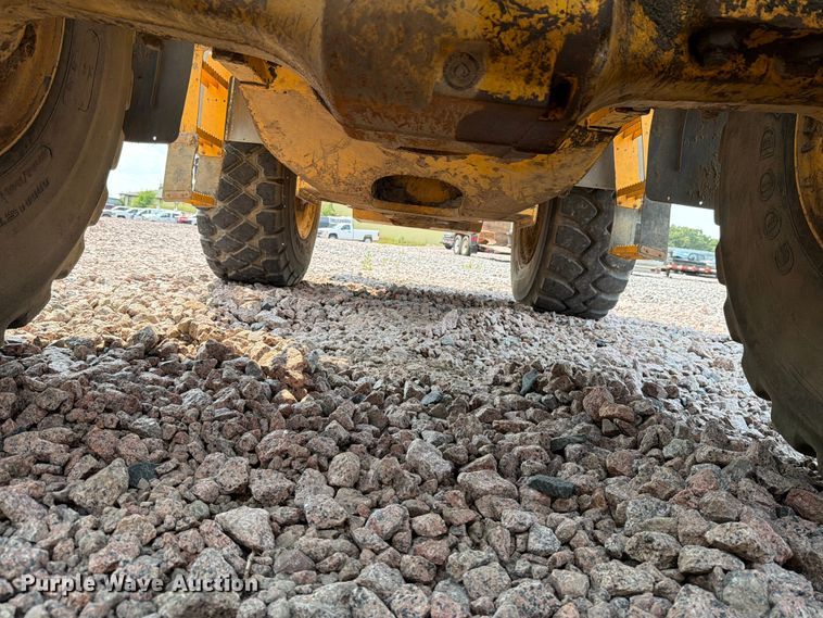 image for item YA4275 2009 Volvo L90F wheel loader