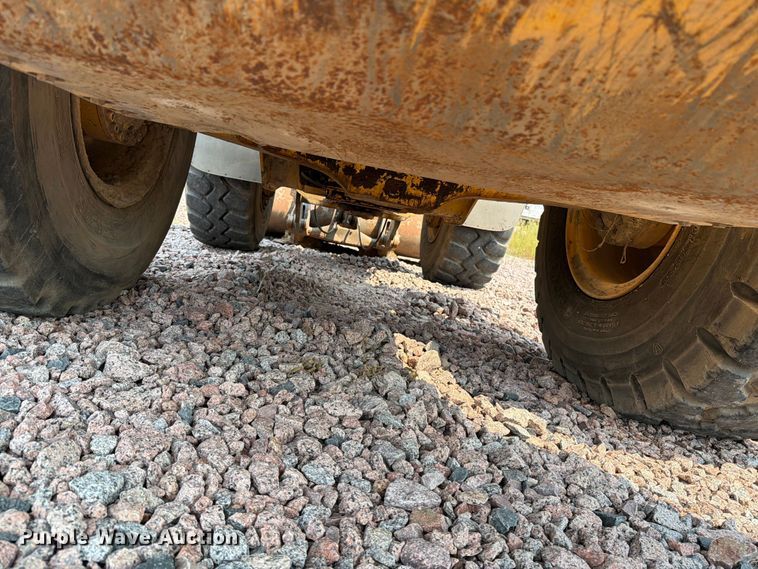 image for item YA4275 2009 Volvo L90F wheel loader