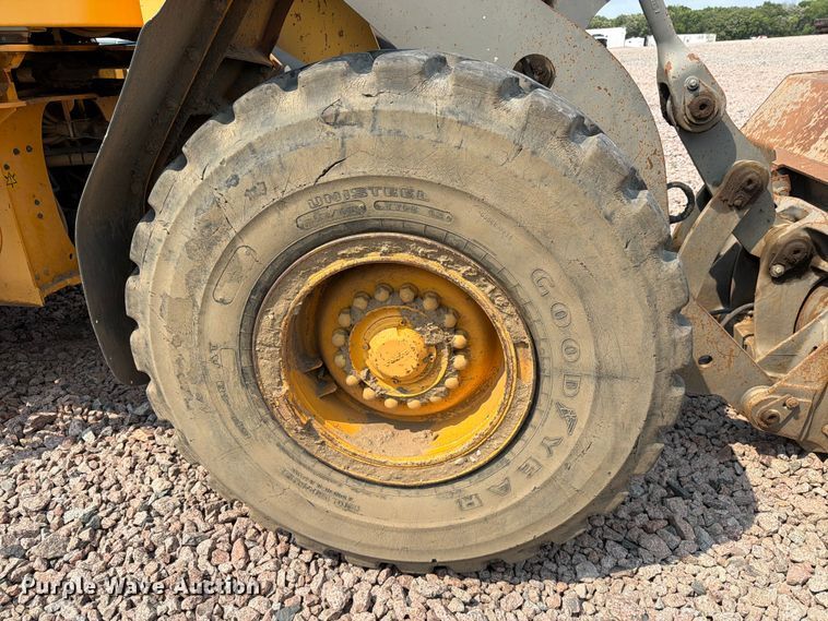 image for item YA4275 2009 Volvo L90F wheel loader