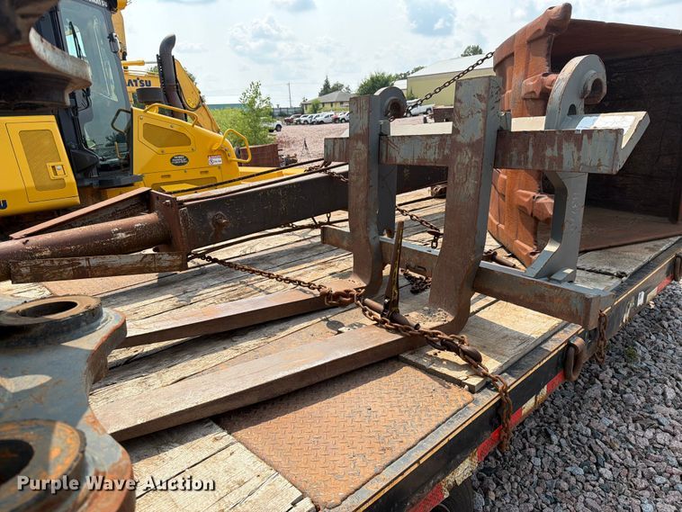 image for item YA4275 2009 Volvo L90F wheel loader