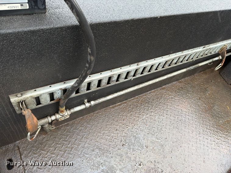 image for item YA4282 2021 Ford F550 Super Duty utility / service truck