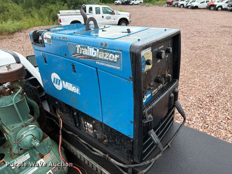 image for item YA4282 2021 Ford F550 Super Duty utility / service truck
