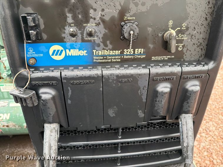 image for item YA4282 2021 Ford F550 Super Duty utility / service truck
