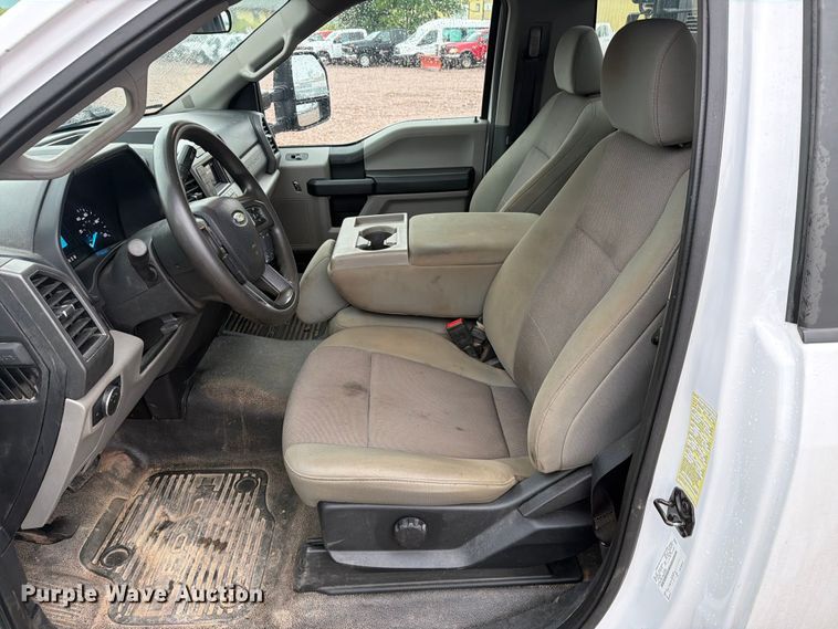 image for item YA4282 2021 Ford F550 Super Duty utility / service truck