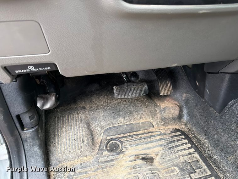 image for item YA4282 2021 Ford F550 Super Duty utility / service truck